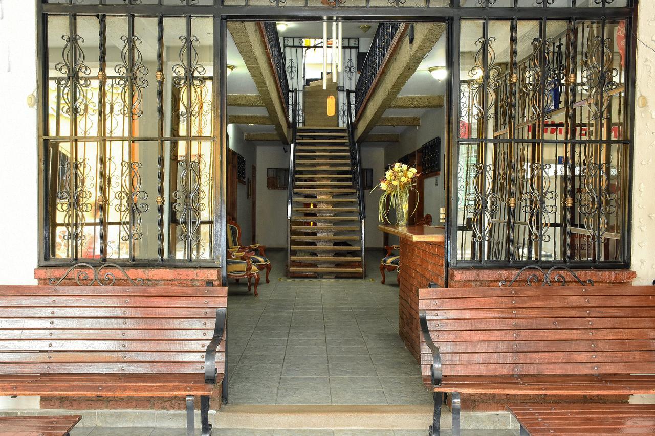 Hotel El Lago 2 Перейра Екстериор снимка